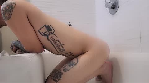 Snapshot of jamwarnerone chatting on 03/21/26, 10:53 Bootyshows online show from 03/21/26, 10:53
