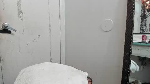 Snapshot of jamwarnerone chatting on 07/25/26, 02:25 Bootyshows online show from 07/25/26, 02:25