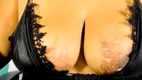 jan_milkhot online show from 10/24/25, 03:14