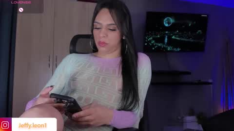 Snapshot of jan_zinmerman chatting on 11/21/25, 01:59 Danna varisheli online show from 11/21/25, 01:59