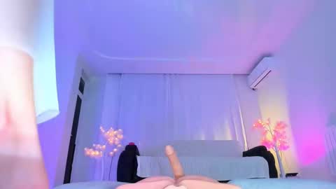 Jenia online show from 12/19/24, 08:02