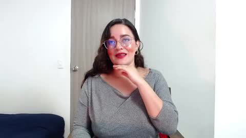 Snapshot of jane_and_paul1 chatting on 01/20/25, 01:50 online show from 01/20/25, 01:50