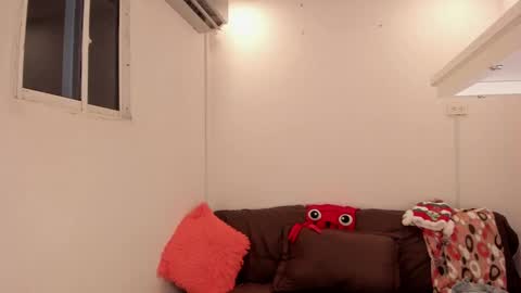 Snapshot of jane_monttgomery chatting on 12/28/24, 11:37 Jane M online show from 12/28/24, 11:37