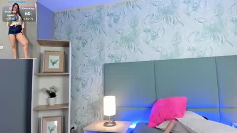 Snapshot of janecullen chatting on 11/30/25, 03:43 JANE online show from 11/30/25, 03:43