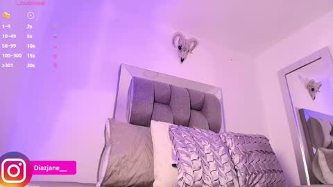 Jennifer online show from 11/07/25, 02:44