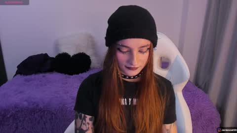 Snapshot of janee_lane chatting on 09/17/25, 01:51 Jane online show from 09/17/25, 01:51