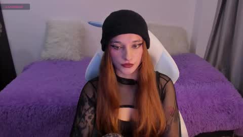 Snapshot of janee_lane chatting on 11/30/25, 02:48 Jane online show from 11/30/25, 02:48