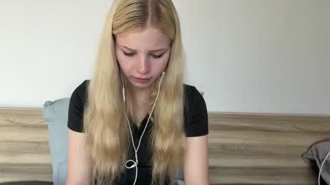 Luna online show from 08/06/26, 05:53