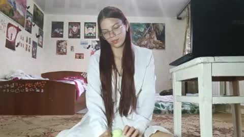 Snapshot of janenezinn chatting on 05/20/26, 05:19 Sofia online show from 05/20/26, 05:19