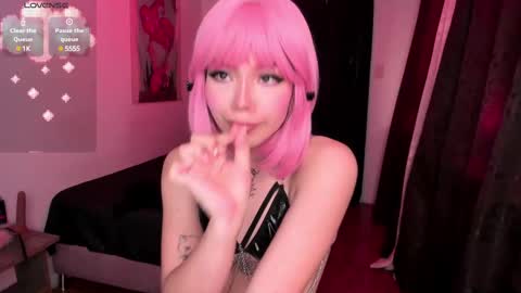 Snapshot of janeruss_ chatting on 03/12/25, 10:39 Jane online show from 03/12/25, 10:39