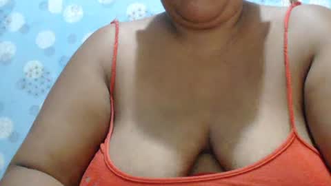 Snapshot of janetitsout chatting on 09/14/25, 05:01 jane online show from 09/14/25, 05:01
