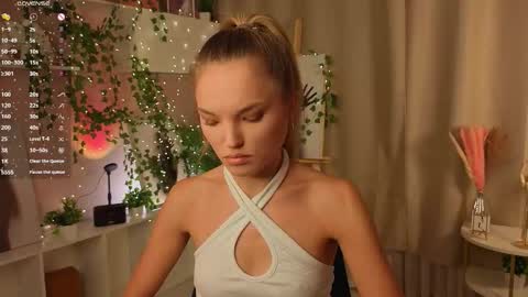 Snapshot of janewirtz chatting on 11/13/25, 06:12 Hi Im Alice and here youll find something online show from 11/13/25, 06:12