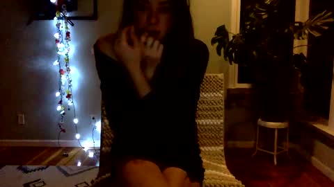 Snapshot of janicepepper chatting on 12/15/24, 09:35 janicepepper online show from 12/15/24, 09:35