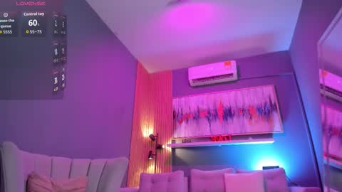Snapshot of janinne_lu chatting on 03/25/26, 11:05 Janinne online show from 03/25/26, 11:05