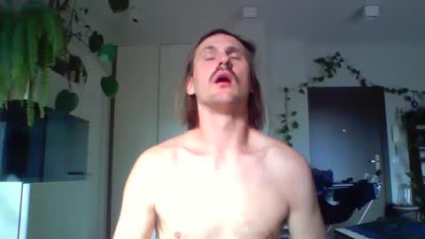 Snapshot of jankujan chatting on 09/15/25, 08:14 jankujan online show from 09/15/25, 08:14