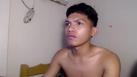 janlloyd04 online show from 10/26/25, 07:03