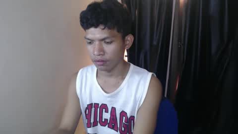 janlloyd04 online show from 11/24/25, 08:03