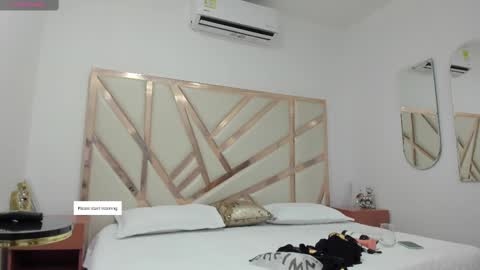 Janna online show from 10/12/25, 03:38