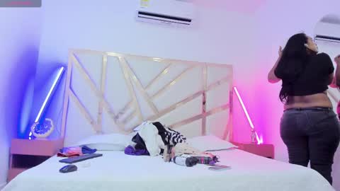 Janna online show from 11/07/25, 04:12