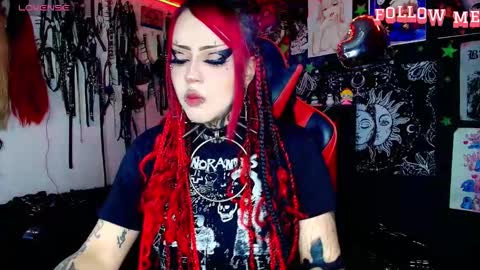      online show from 12/01/25, 11:43