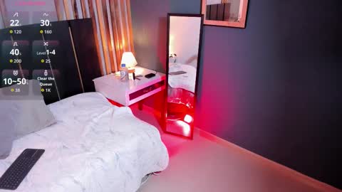 Snapshot of janne_lee chatting on 11/21/25, 09:13 Janne for u online show from 11/21/25, 09:13