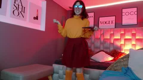 Snapshot of janne_loving chatting on 10/24/25, 12:45 janne online show from 10/24/25, 12:45