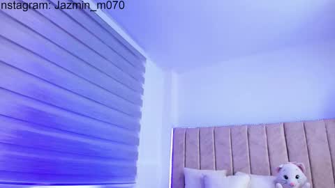 Snapshot of janne_moore chatting on 02/11/26, 06:40 Jane online show from 02/11/26, 06:40