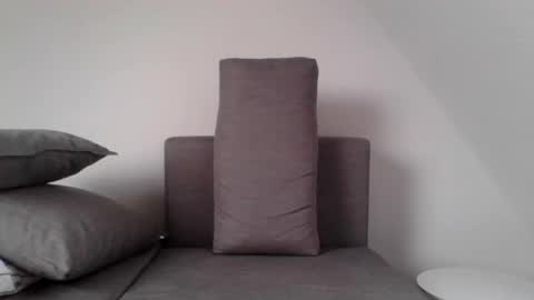 Snapshot of jannis_37 chatting on 10/20/25, 10:49 jannis_37 online show from 10/20/25, 10:49