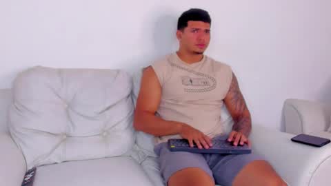 Snapshot of janomar01 chatting on 09/16/25, 06:42 janomar01 online show from 09/16/25, 06:42