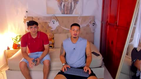 Snapshot of janomar01 chatting on 11/01/25, 06:43 janomar01 online show from 11/01/25, 06:43