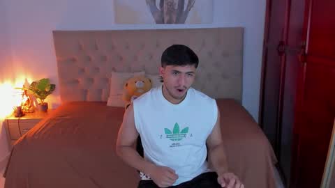 Snapshot of janomar01 chatting on 11/20/25, 06:51 janomar01 online show from 11/20/25, 06:51