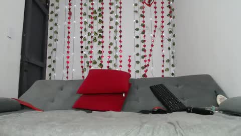 Monik online show from 02/01/25, 04:11