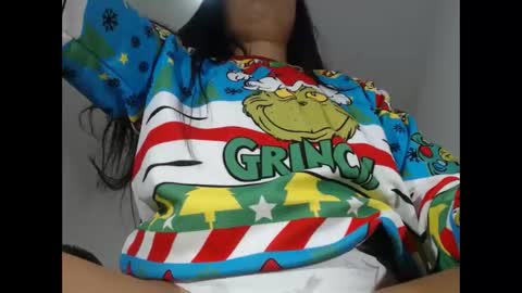 Snapshot of japonesa01 chatting on 11/16/25, 04:12 Monik online show from 11/16/25, 04:12