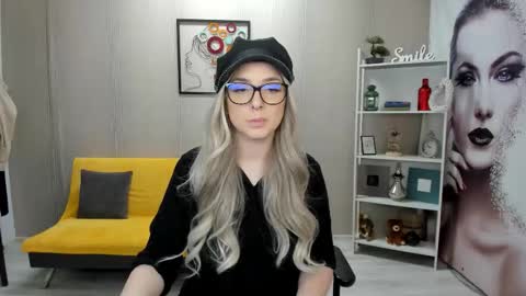 JaquelinLaurent online show from 09/19/25, 06:52