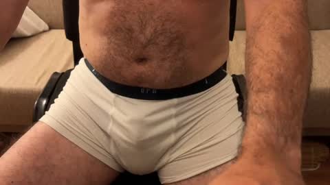 Snapshot of jarabedecereza chatting on 02/25/25, 05:19 MRA online show from 02/25/25, 05:19