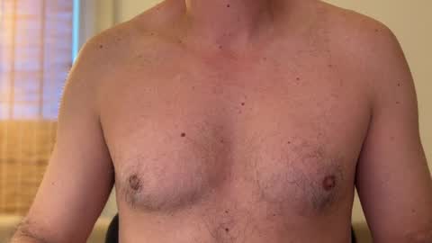 Snapshot of jarabedecereza chatting on 10/14/25, 12:28 MRA online show from 10/14/25, 12:28