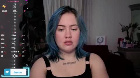 Snapshot of jarehn chatting on 11/06/25, 04:13 Jaren online show from 11/06/25, 04:13