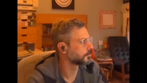 Snapshot of jareth_returns chatting on 01/17/25, 10:45 jareth_returns online show from 01/17/25, 10:45