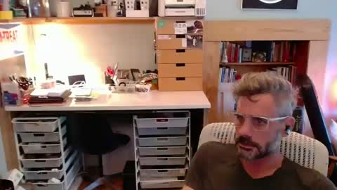 Snapshot of jareth_returns chatting on 09/16/25, 09:38 jareth_returns online show from 09/16/25, 09:38