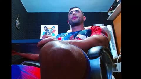 Snapshot of jarod131675 chatting on 10/15/25, 09:37 jarod online show from 10/15/25, 09:37