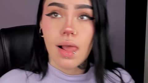 Snapshot of jas_miin chatting on 09/25/25, 02:15 Maria online show from 09/25/25, 02:15