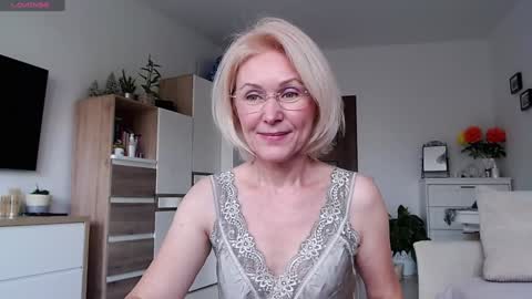 Jasmin room for people 40 online show from 10/31/25, 08:26