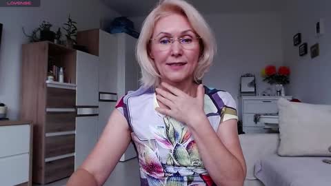 Jasmin room for people 40 online show from 11/02/25, 12:40