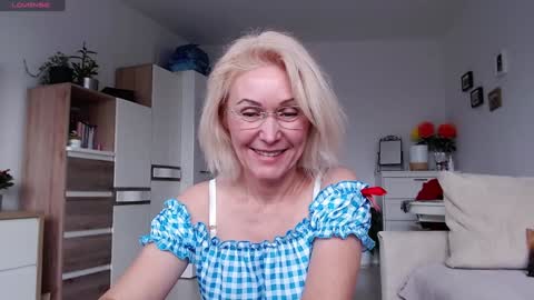 Jasmin room for people 40 online show from 11/16/25, 10:54