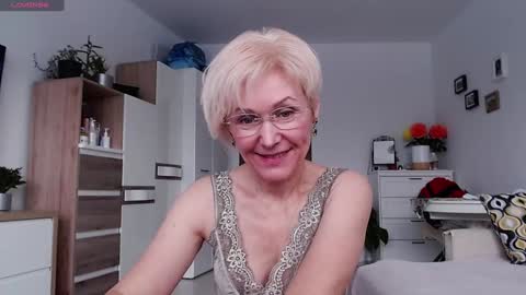 Jasmin room for people 40 online show from 11/29/25, 08:39