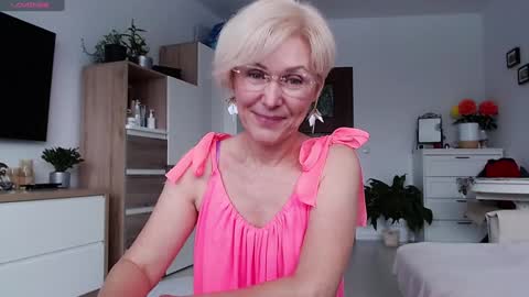 Jasmin room for people 40 online show from 11/30/25, 10:08
