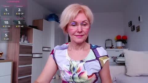 Jasmin room for people 40 online show from 12/14/25, 08:09