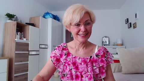 Jasmin room for people 40 online show from 02/26/26, 12:37