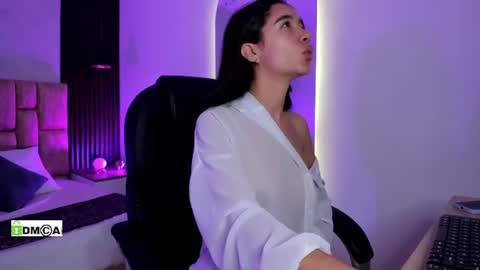 Snapshot of jasmin_adams chatting on 06/12/26, 12:04 Jasmin online show from 06/12/26, 12:04