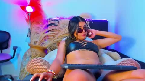 jasmin trans femboy ebony bigcock online show from 01/18/25, 06:43